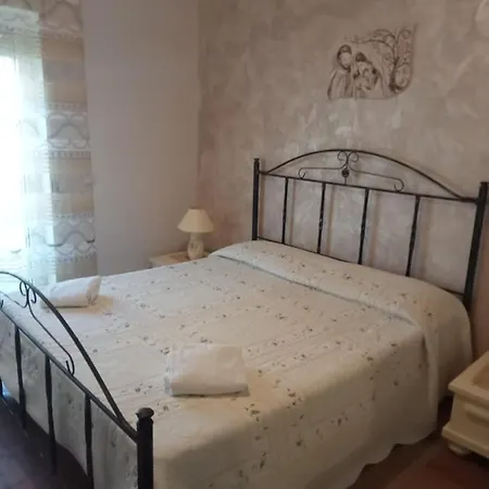 Domus Iris Apartment